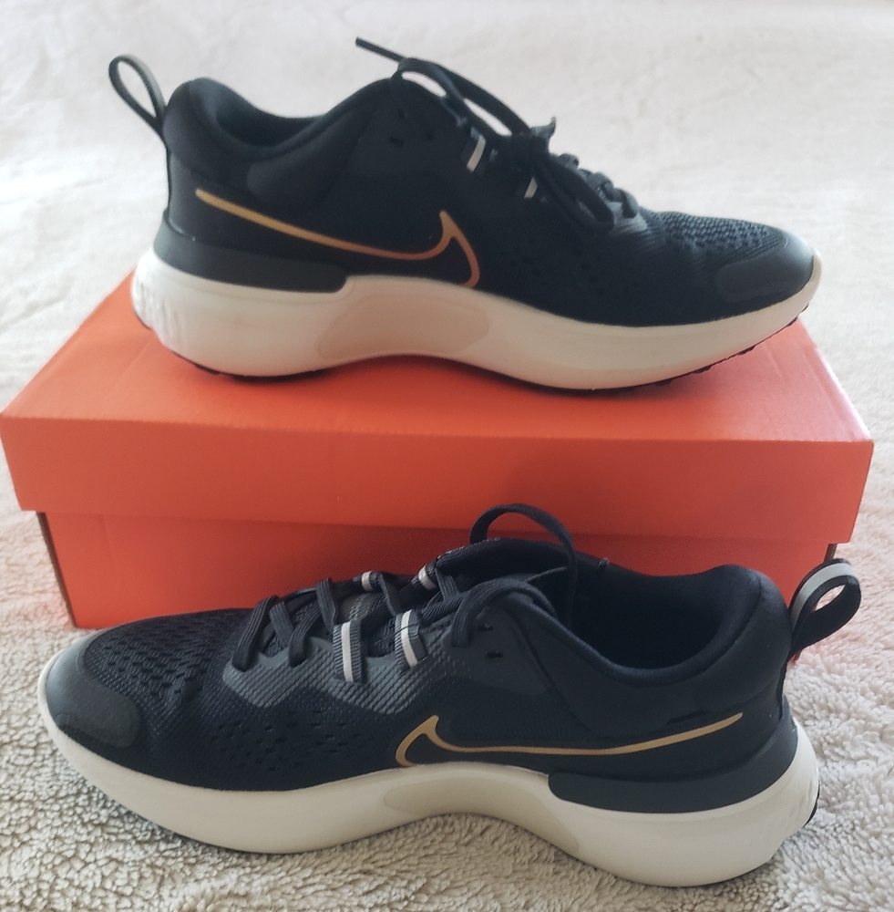 Nike Black and White Sneakers